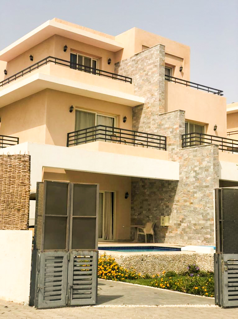 (102-103)”Experience Ultimate Elegance: 8-Bedroom Luxury Villa
